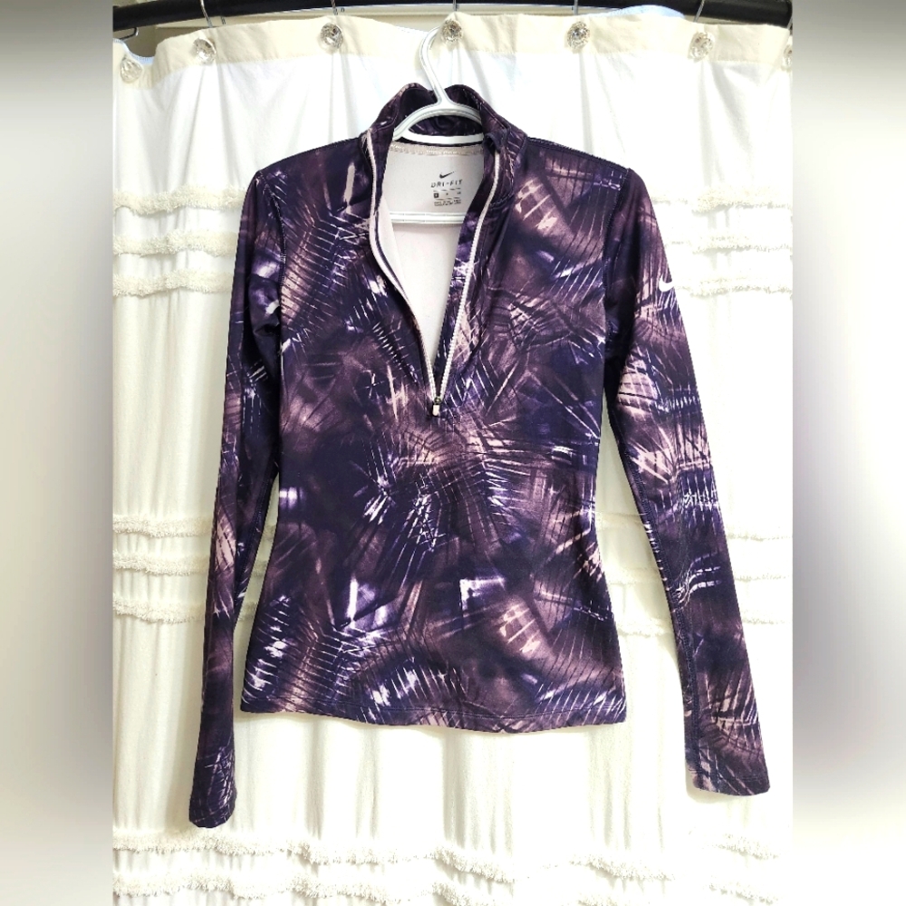 Like new Nike pro jacket size small